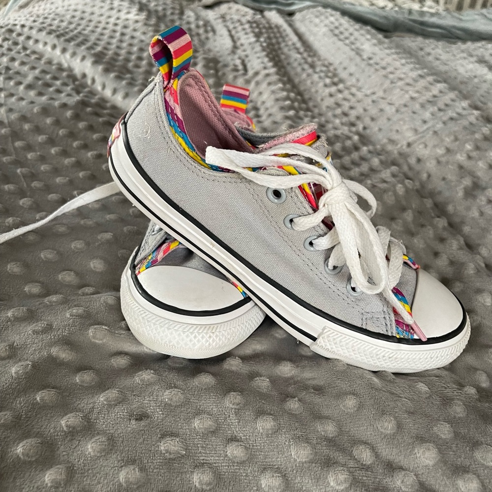 Converse Sneaker- like new!